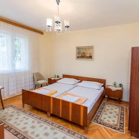 Svetinka Daire Primošten